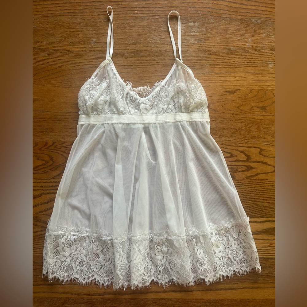 Coquette - White Lacy Lingerie